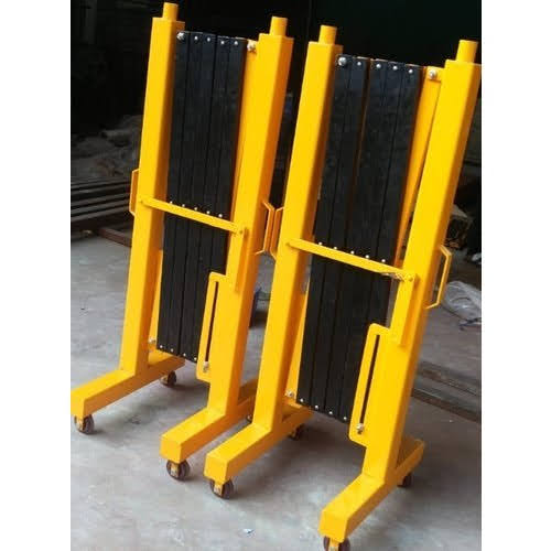 MS expandable barricade 4 ft height x 12f